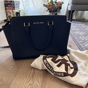 Michael Kors Selma Satchel in Navy